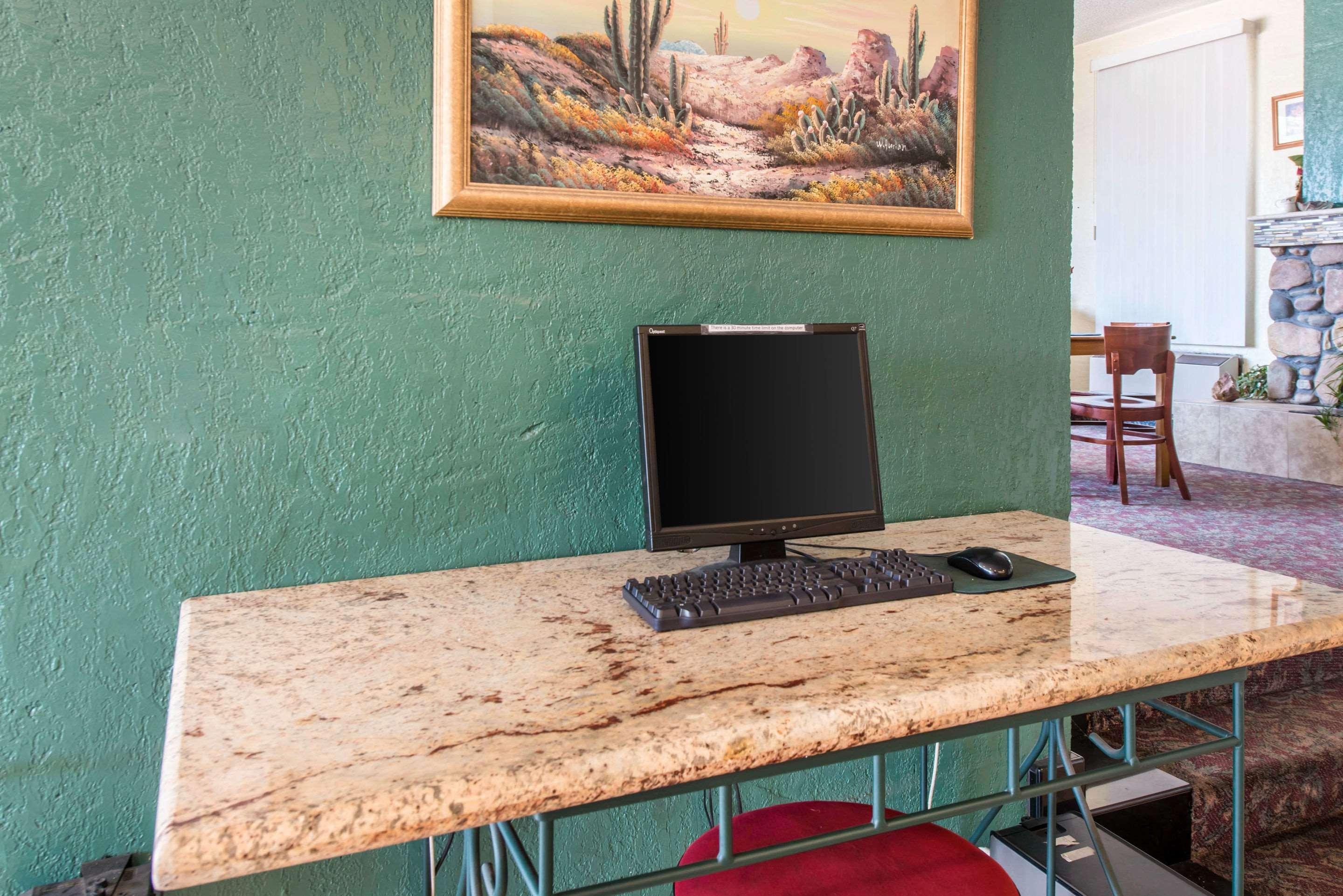 Rodeway Inn & Suites Colorado Springs Dış mekan fotoğraf