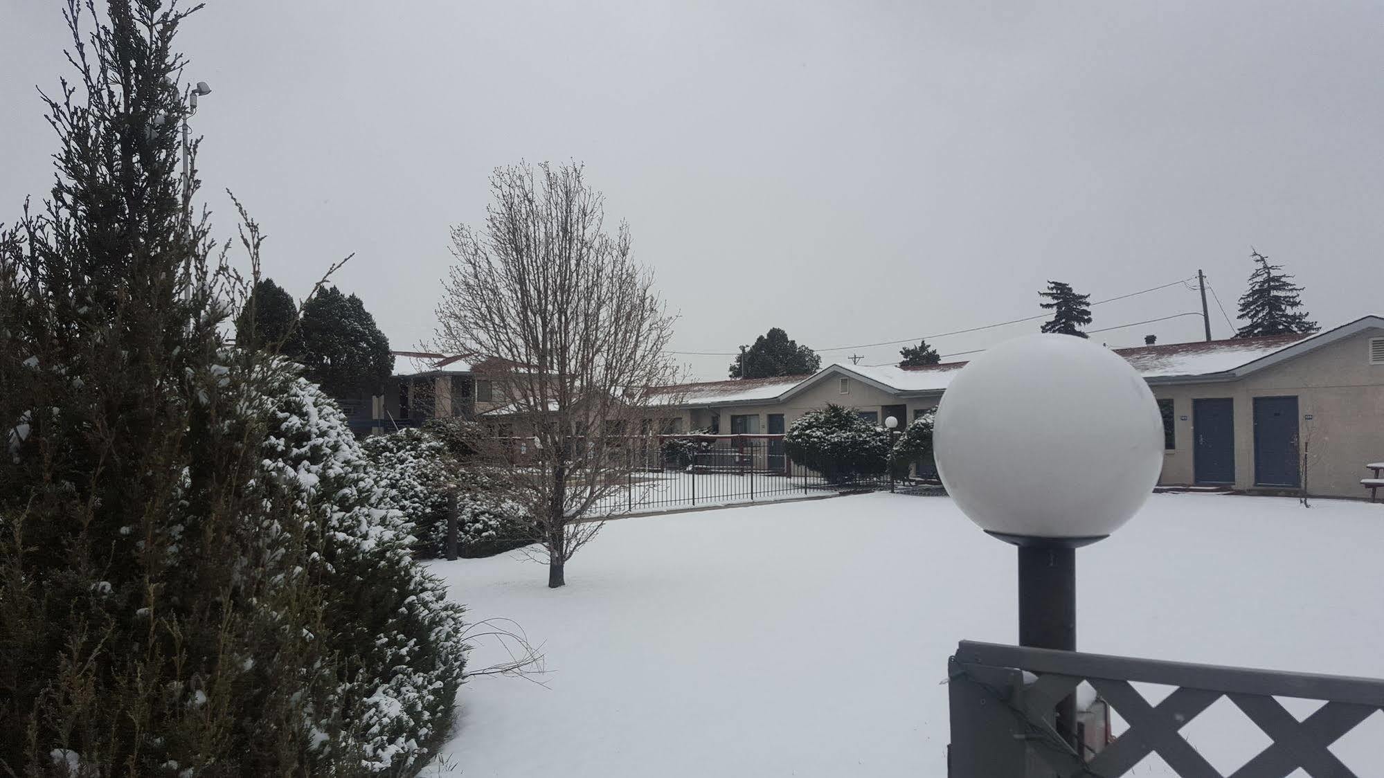 Rodeway Inn & Suites Colorado Springs Dış mekan fotoğraf